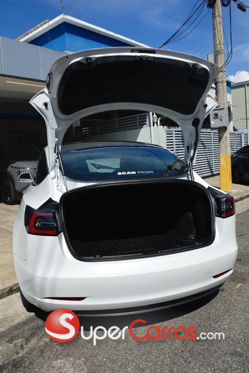 2020 Tesla Model 3 Standard Range Plus — foto 6 / 12