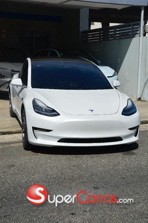 2020 Tesla Model 3 Standard Range Plus — foto 8 / 12