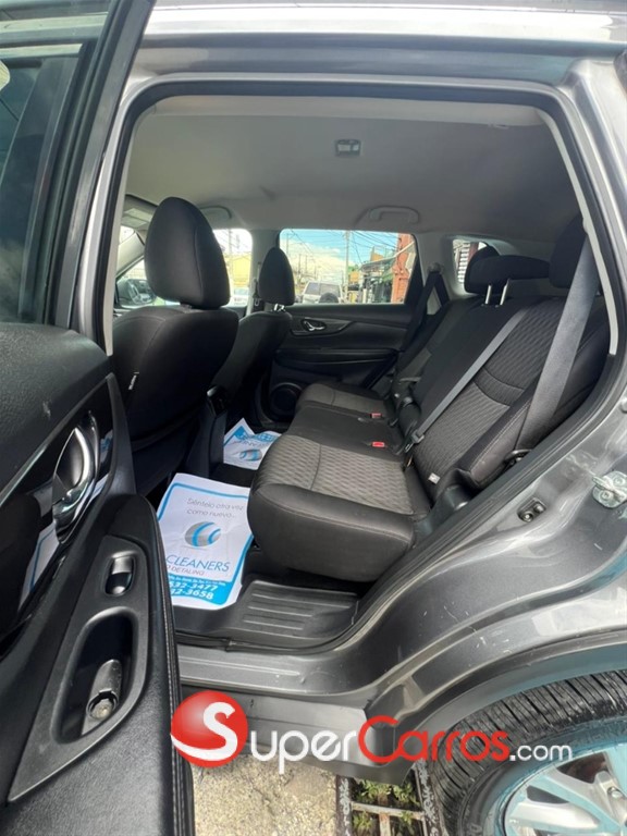 2020 Nissan Rogue S — foto 9 / 11