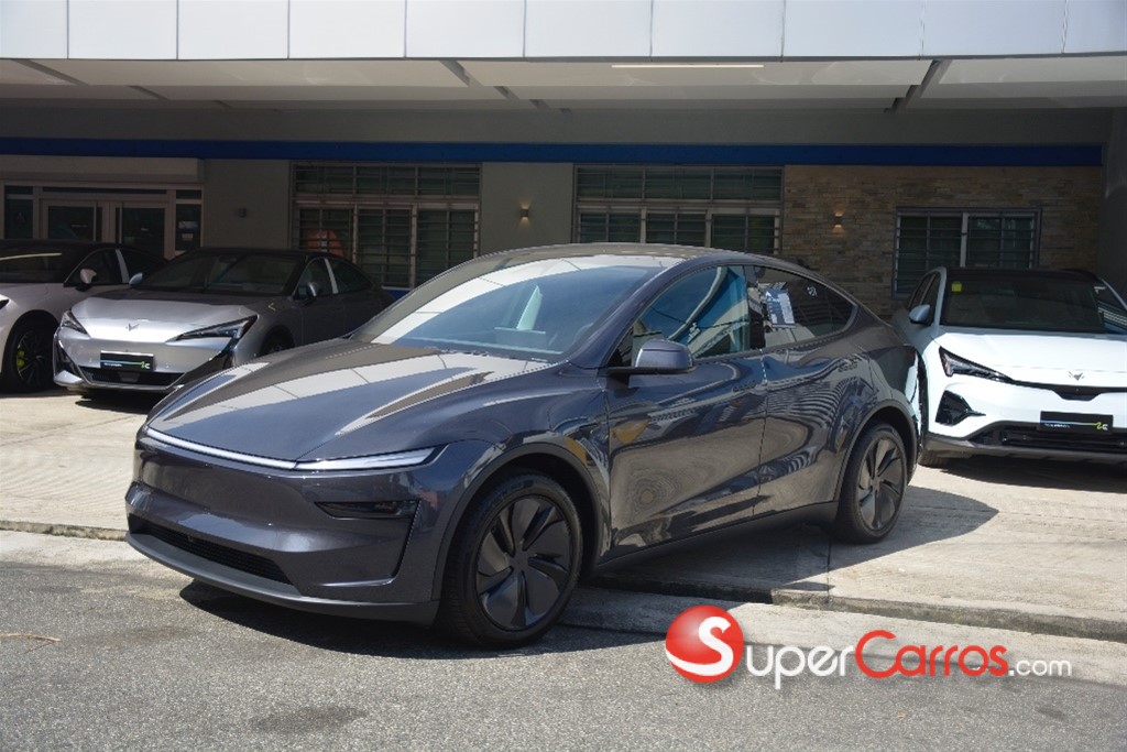 2026 Tesla Model Y Long Range — foto 2 / 12