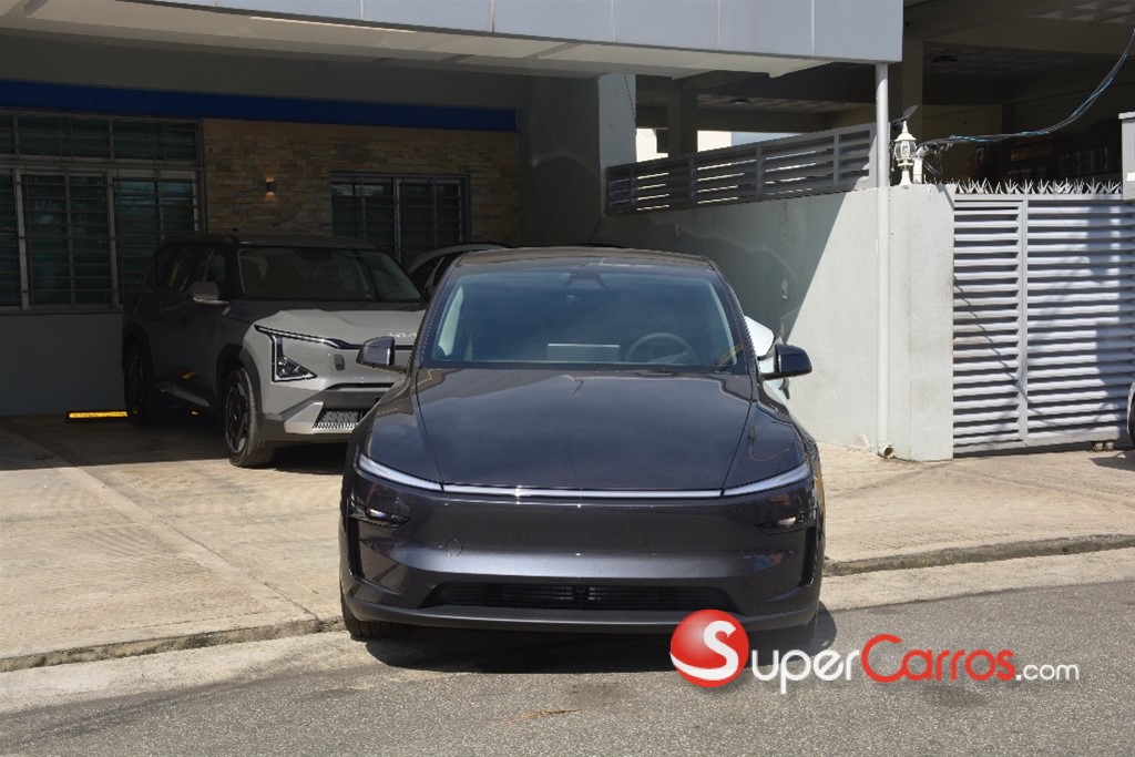 2026 Tesla Model Y Long Range — foto 3 / 12