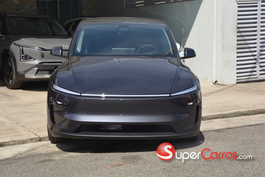 2026 Tesla Model Y Long Range — foto 4 / 12