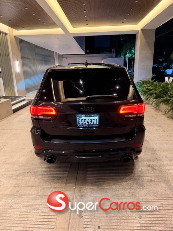 2016 Jeep Grand Cherokee SRT8 — foto 7 / 7