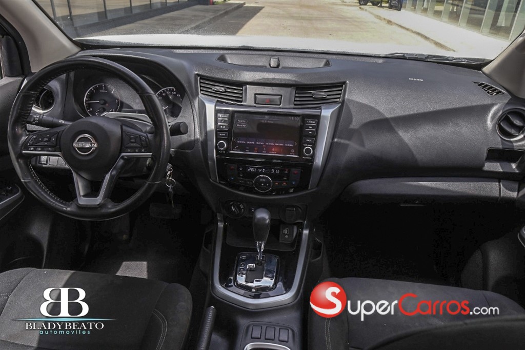 2024 Nissan Frontier XE — foto 2 / 12