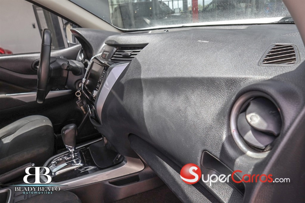 2024 Nissan Frontier XE — foto 9 / 12