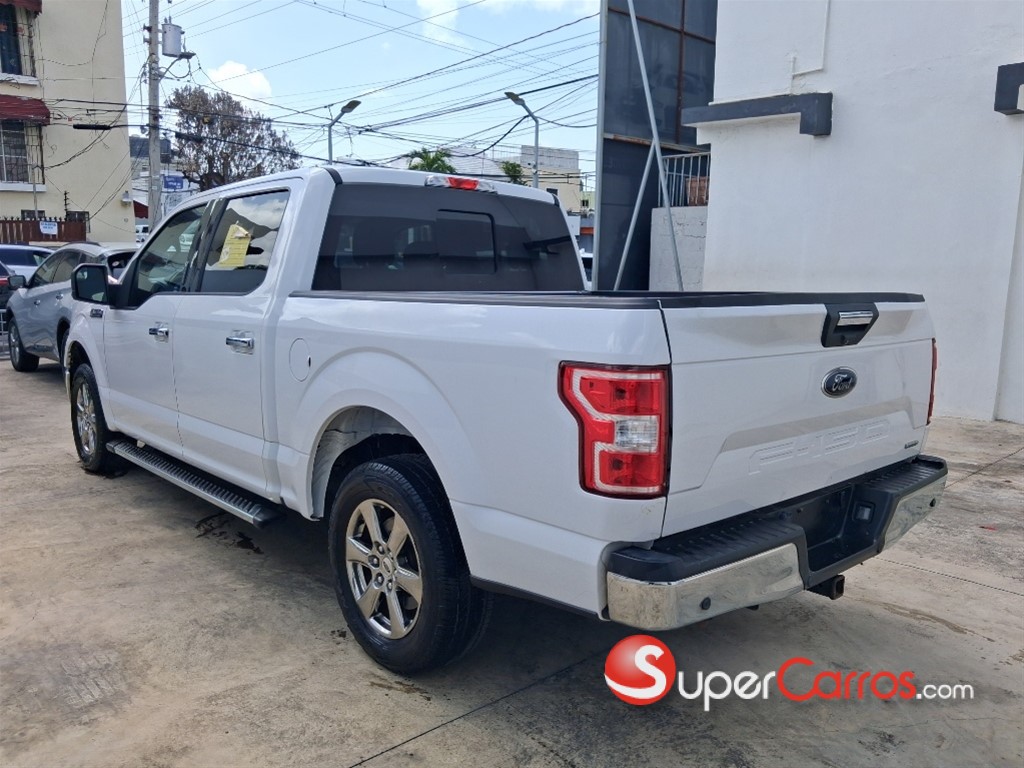 2020 Ford F 150 XLT ECOBOOST — foto 2 / 12
