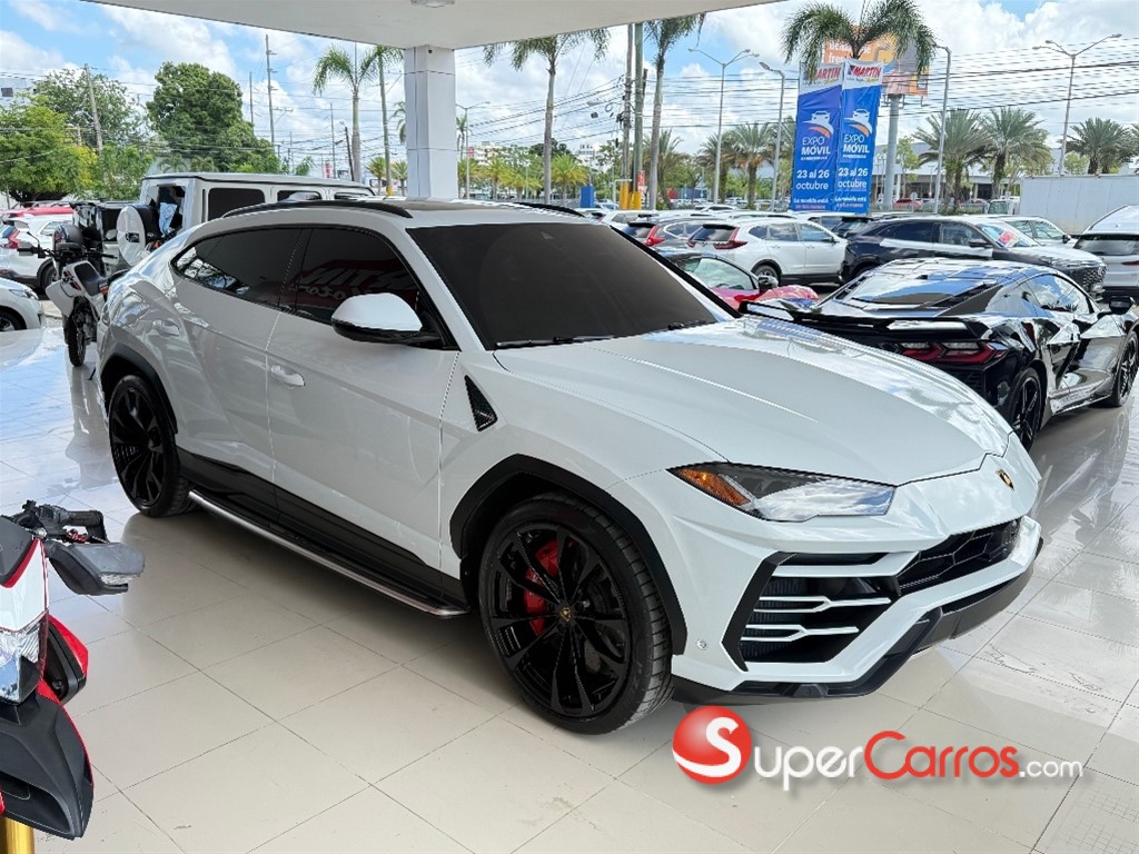 2020 Lamborghini Urus — foto 3 / 12