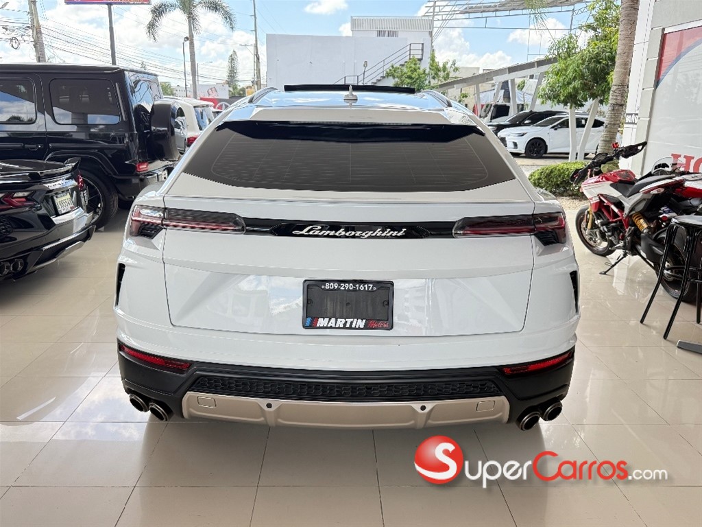 2020 Lamborghini Urus — foto 5 / 12