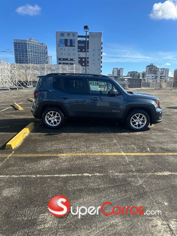 2020 Jeep Renegade Latitude — foto 6 / 10