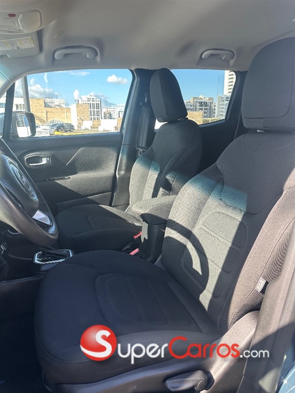 2020 Jeep Renegade Latitude — foto 9 / 10