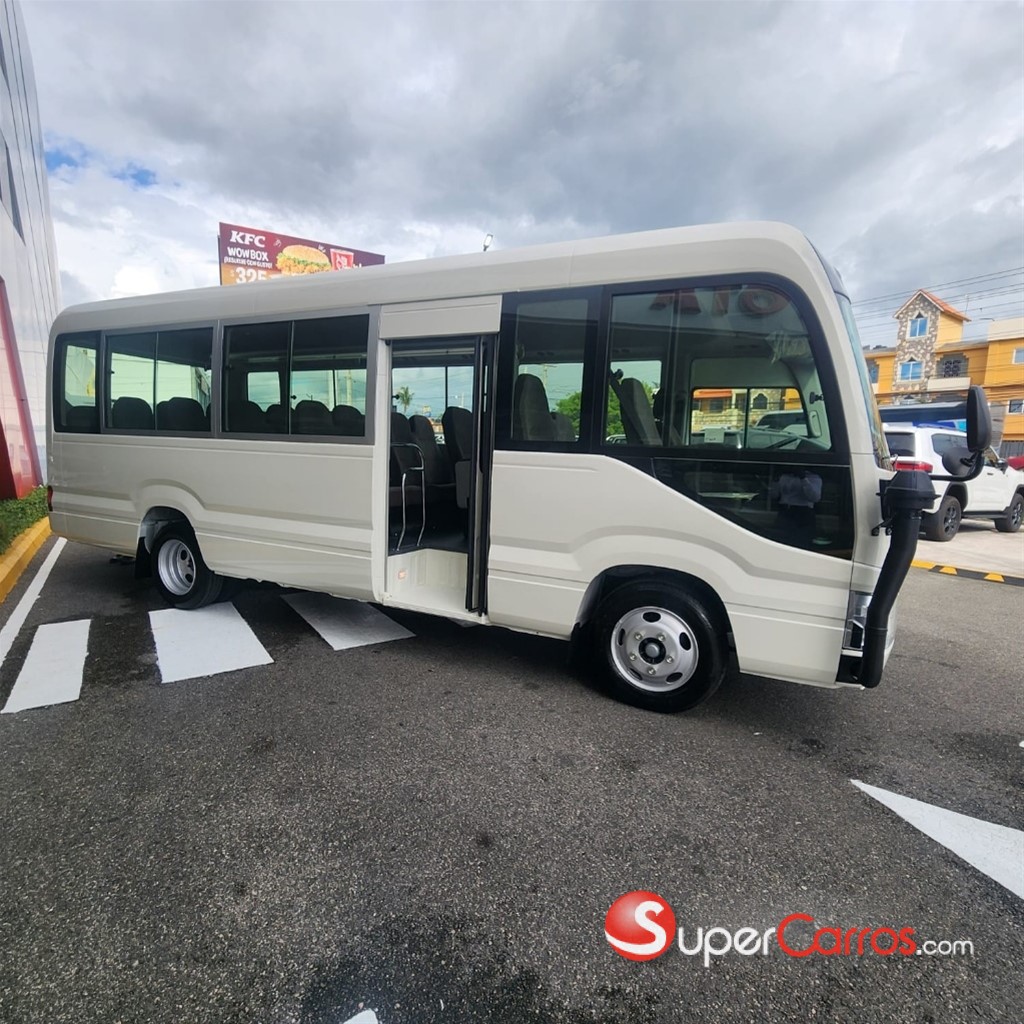 2026 Toyota Coaster — foto 6 / 12