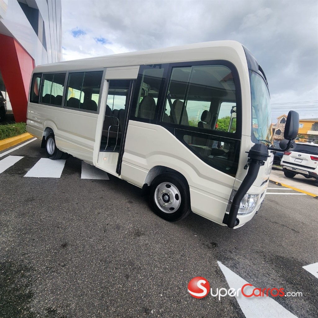 2026 Toyota Coaster — foto 8 / 12