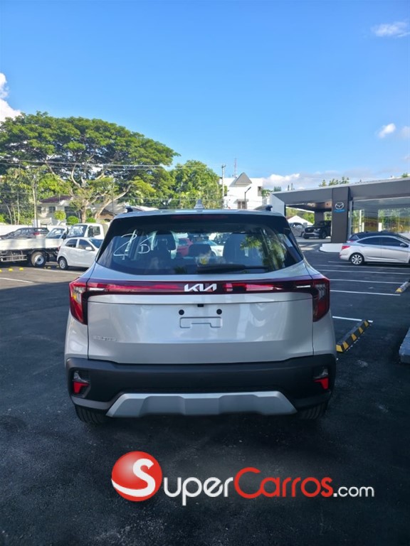 2027 Kia Seltos — foto 7 / 11