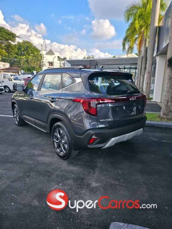2026 Kia Seltos — foto 8 / 10