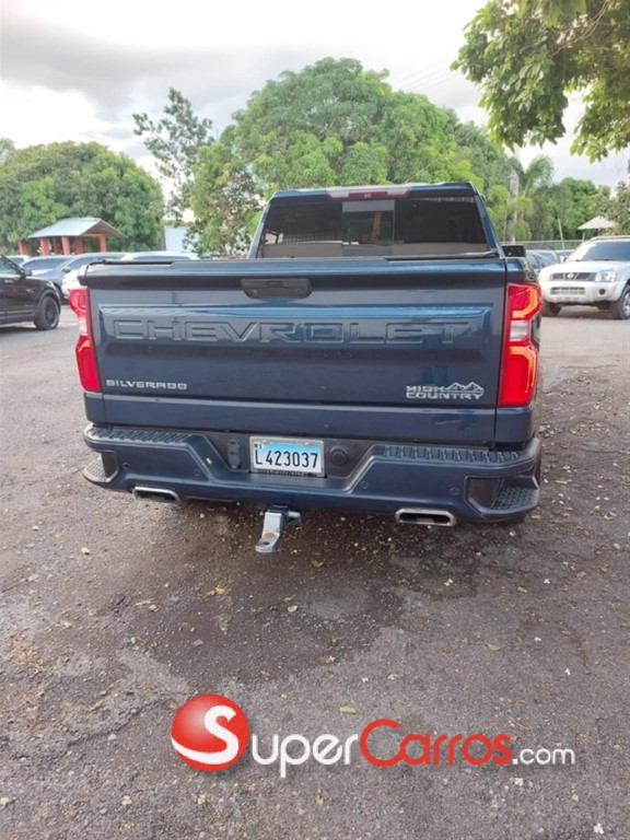 2019 Chevrolet Silverado High Country — foto 2 / 8