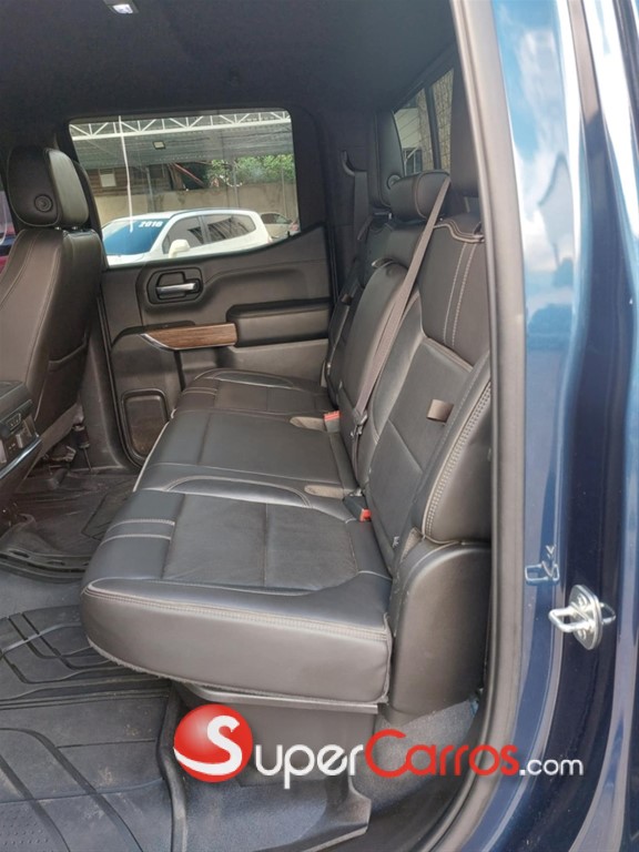2019 Chevrolet Silverado High Country — foto 7 / 8