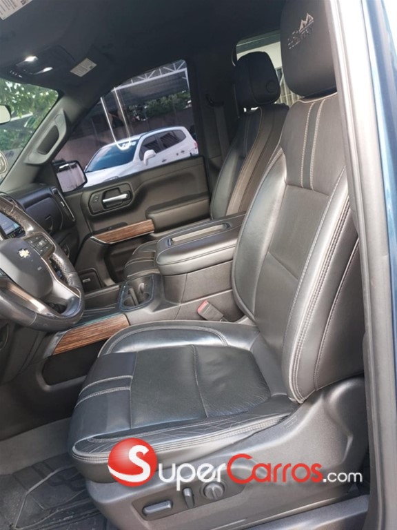 2019 Chevrolet Silverado High Country — foto 8 / 8