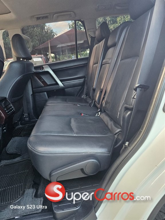 2015 Toyota Land Cruiser Prado VXL — foto 10 / 11
