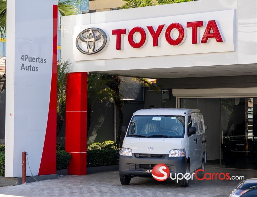 2025 Toyota Town-Ace Gran max