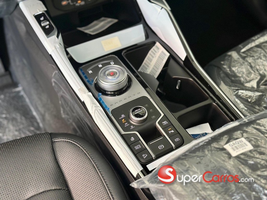2027 Kia Sorento Limited — foto 10 / 12