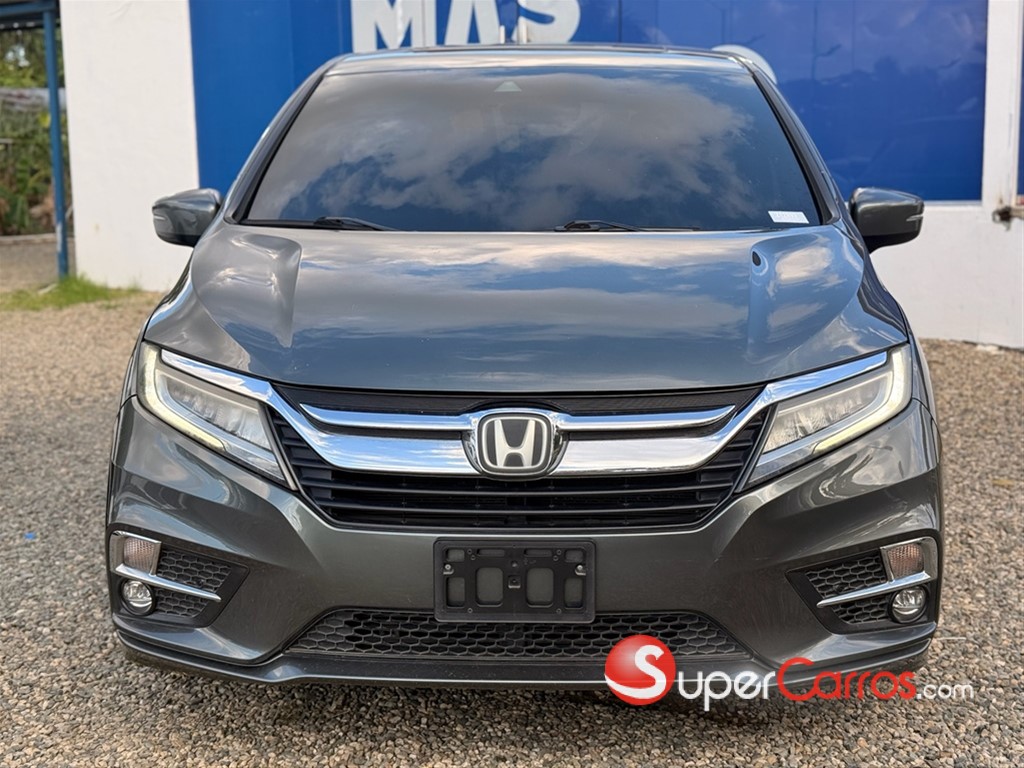 2018 Honda Odyssey Touring — foto 2 / 12