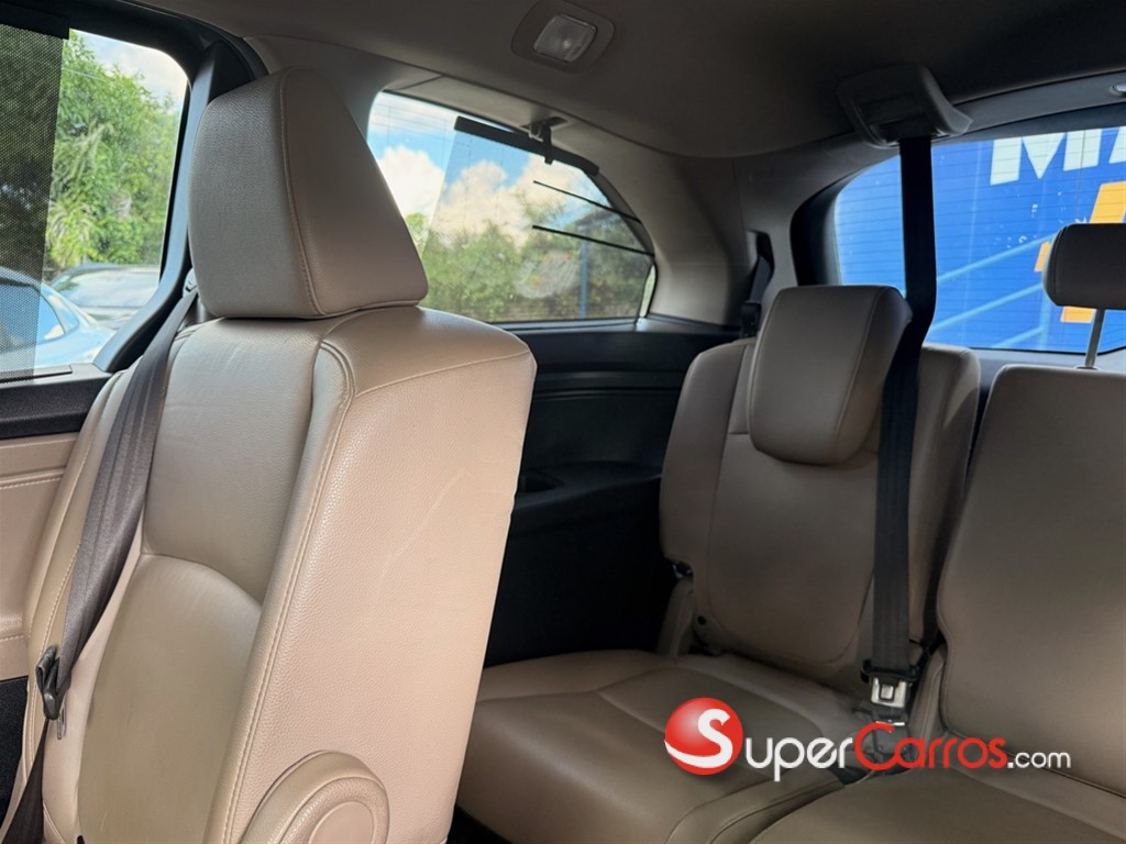 2018 Honda Odyssey Touring — foto 8 / 12