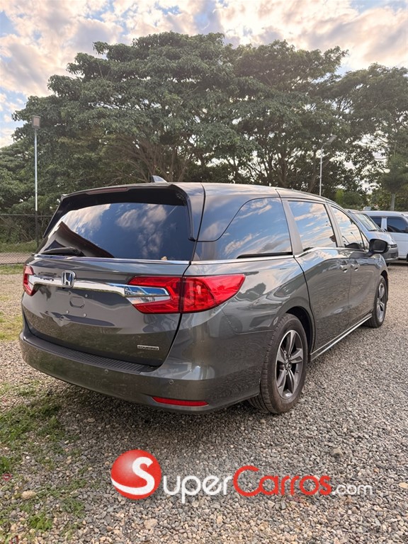 2018 Honda Odyssey Touring — foto 12 / 12