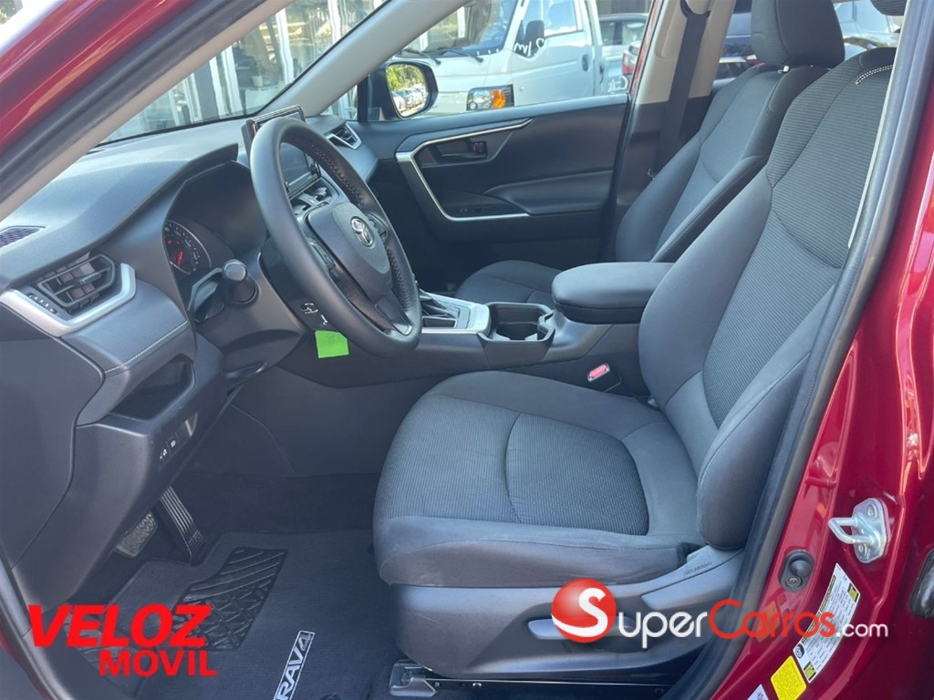 2021 Toyota RAV4 LE — foto 4 / 8