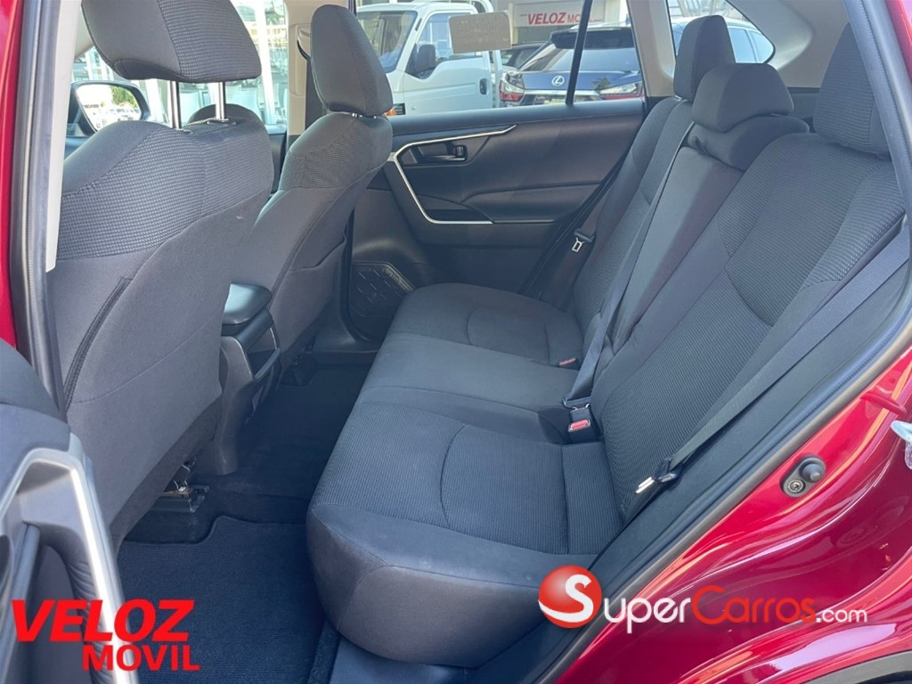 2021 Toyota RAV4 LE — foto 5 / 8