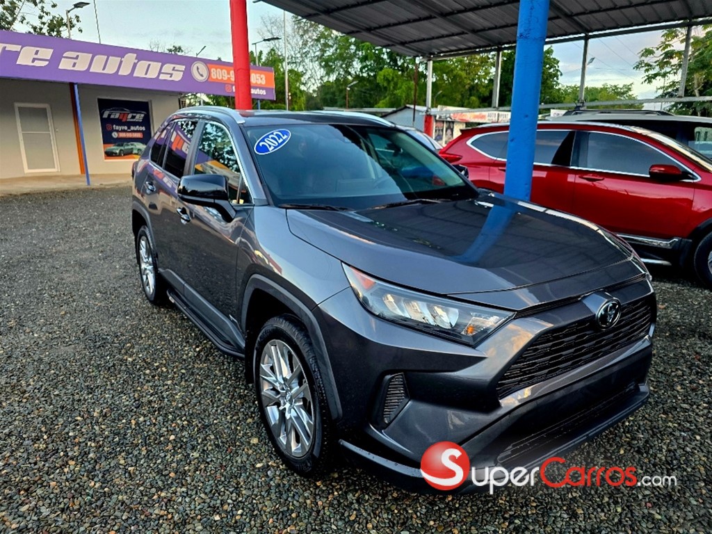 2022 Toyota RAV4 LE — foto 4 / 12