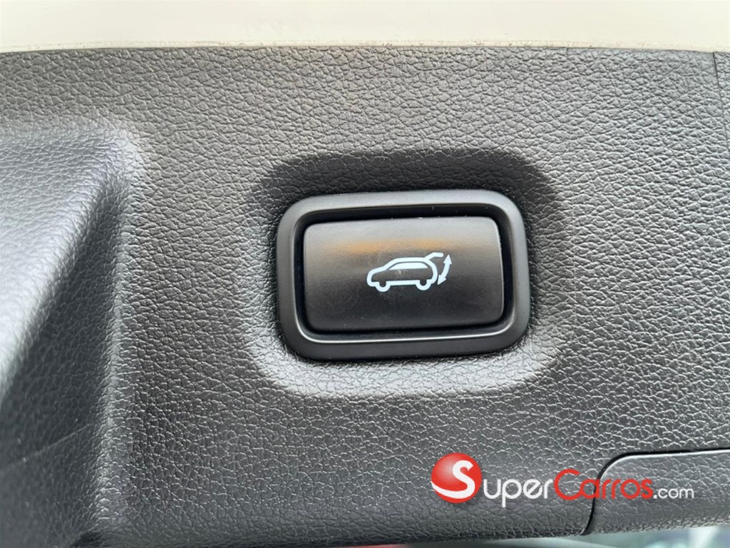 2021 Hyundai Santa Fe SEL — foto 9 / 12