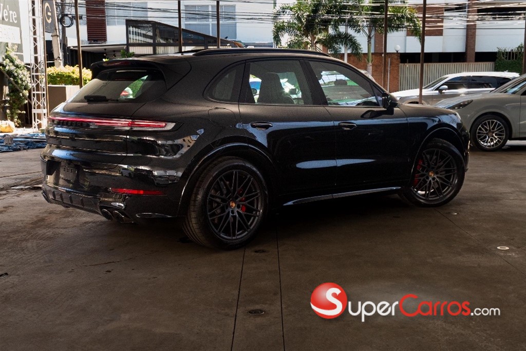 2026 Porsche Cayenne GTS — foto 2 / 7
