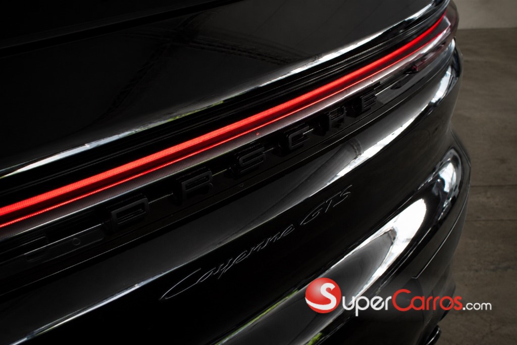 2026 Porsche Cayenne GTS — foto 6 / 7