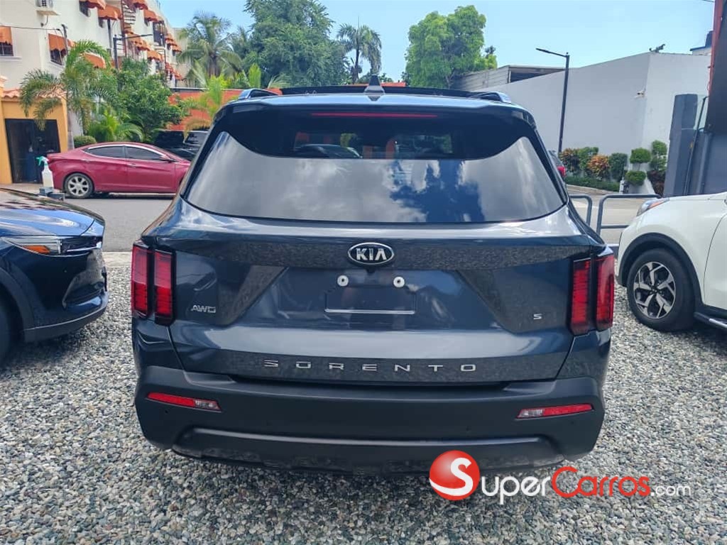 2021 Kia Sorento S — foto 4 / 10