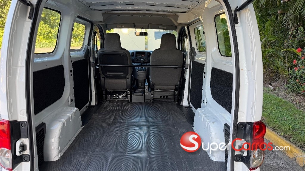 2019 Nissan NV 200 — foto 7 / 9