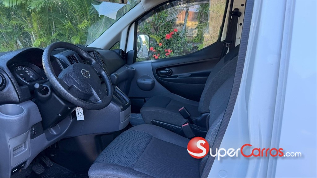 2019 Nissan NV 200 — foto 8 / 9