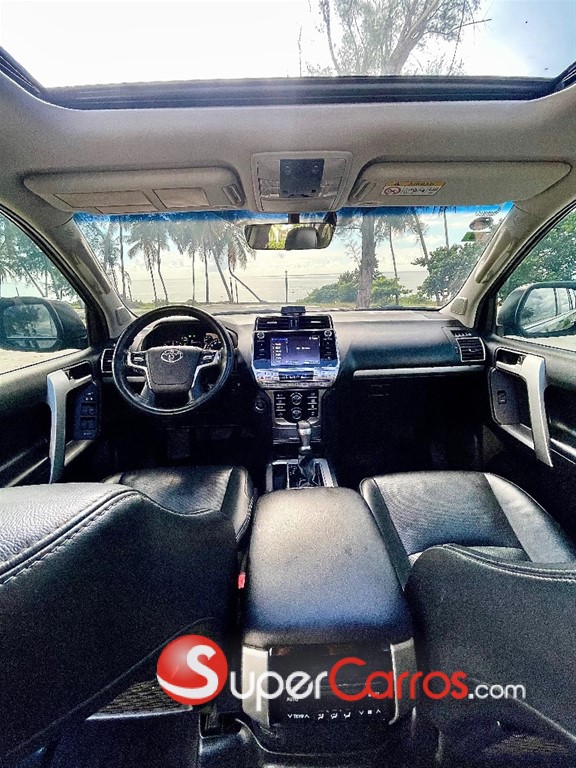 2020 Toyota Land Cruiser Prado VXL — foto 10 / 12