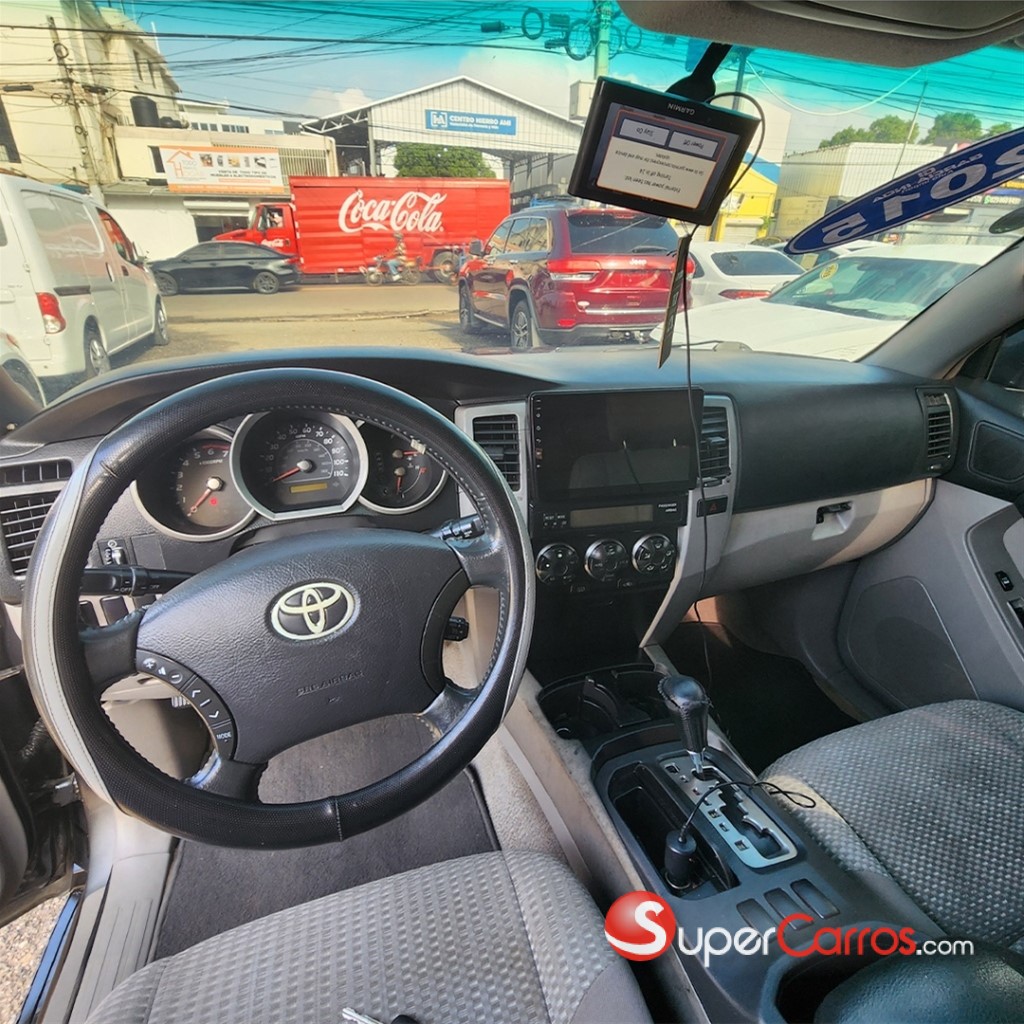 2006 Toyota 4 Runner SR5 — foto 8 / 9