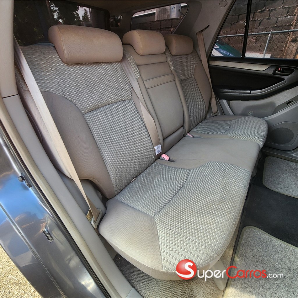 2006 Toyota 4 Runner SR5 — foto 9 / 9
