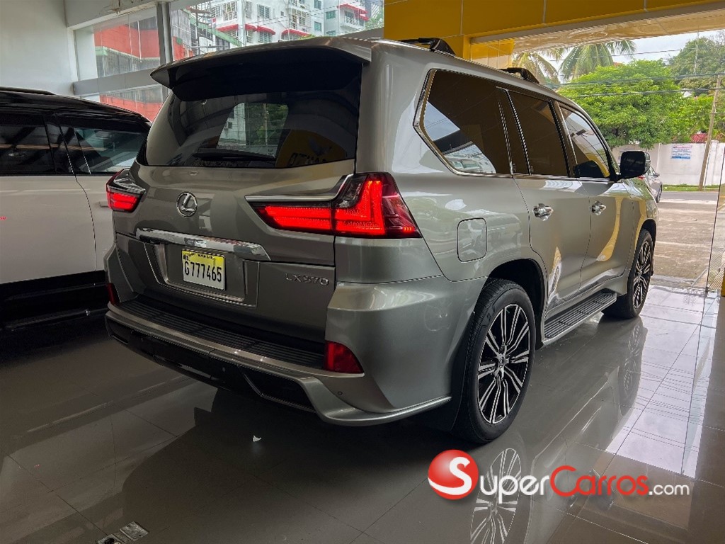 2018 Lexus LX 570 — foto 7 / 12