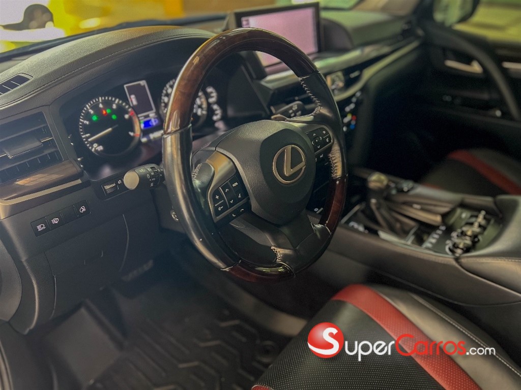 2018 Lexus LX 570 — foto 8 / 12