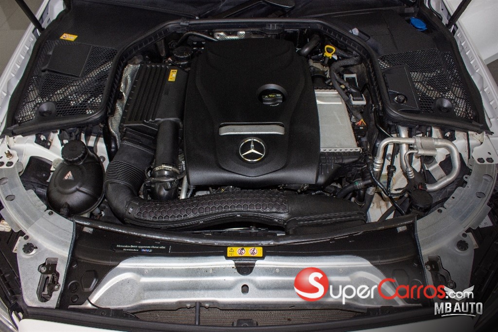 2016 Mercedes-Benz Clase C 300 4 Matic — foto 8 / 12