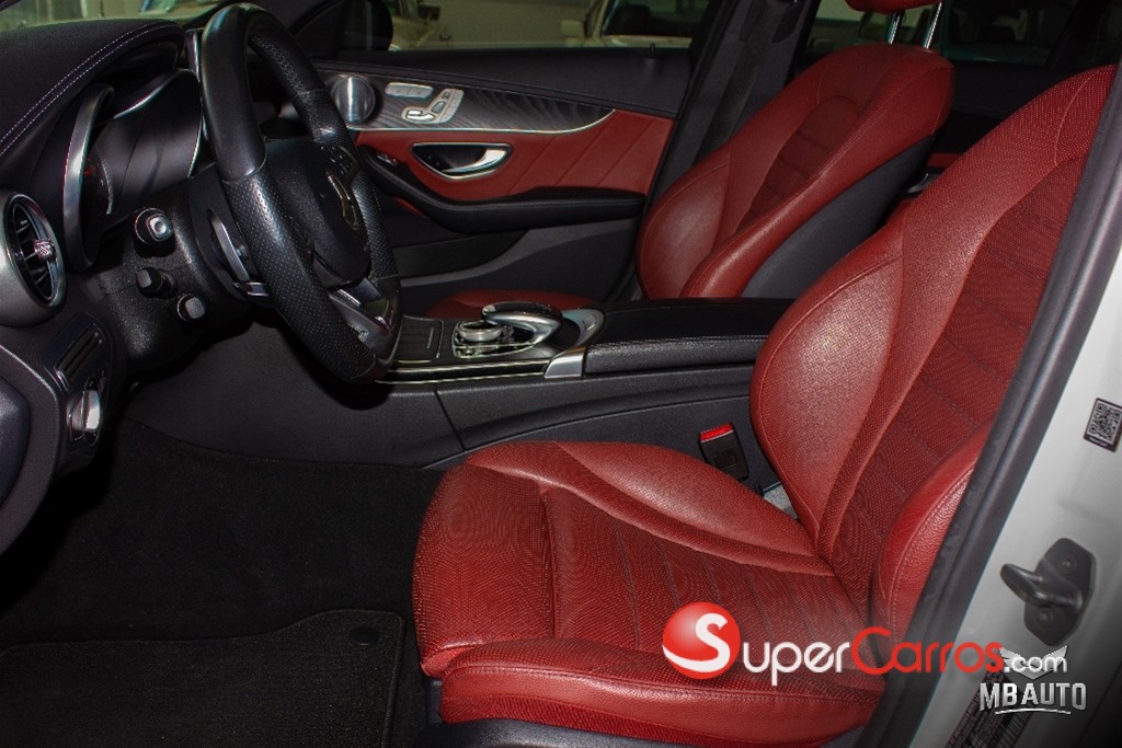 2016 Mercedes-Benz Clase C 300 4 Matic — foto 9 / 12