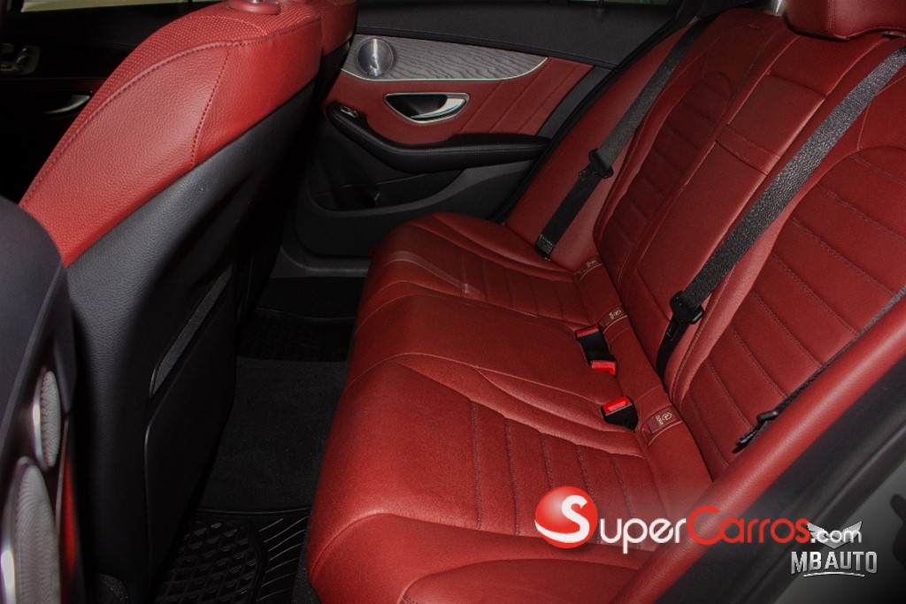 2016 Mercedes-Benz Clase C 300 4 Matic — foto 10 / 12