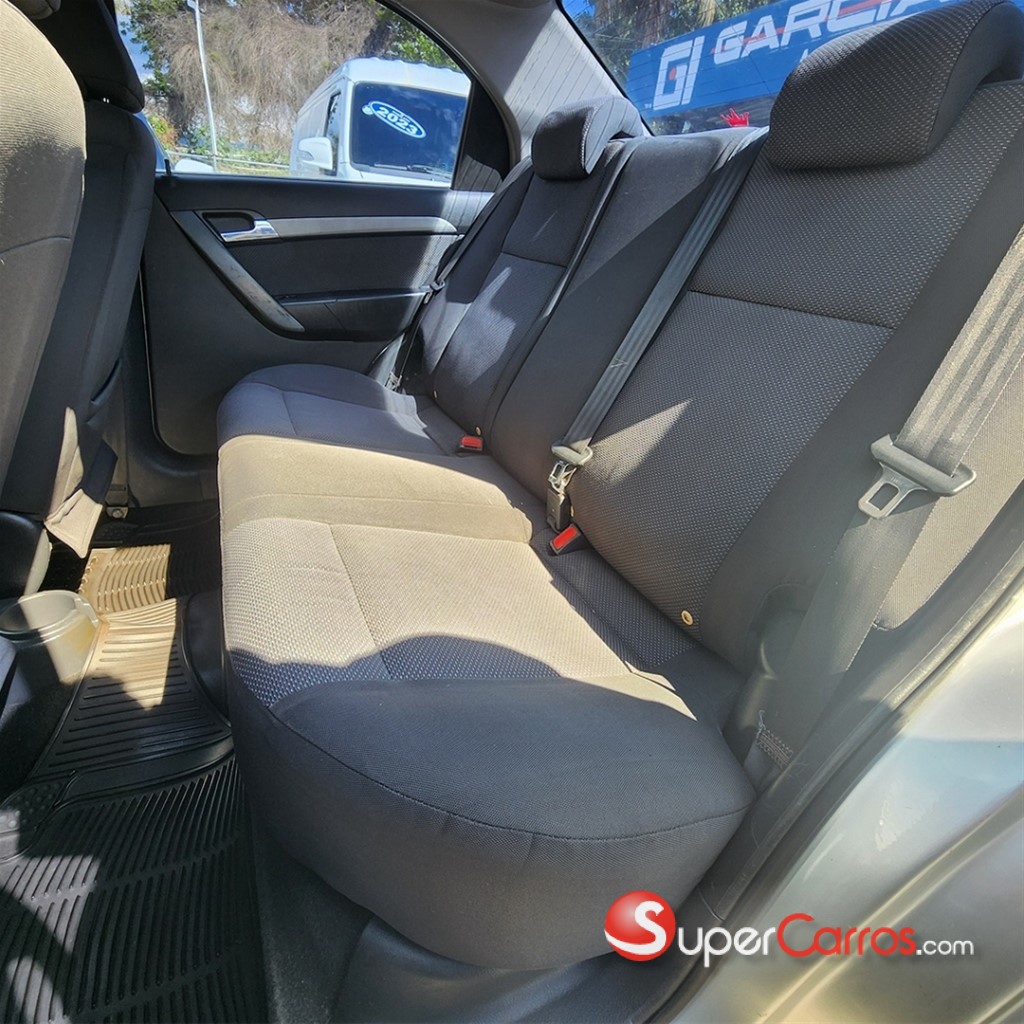 2011 Chevrolet Aveo LS — foto 9 / 11