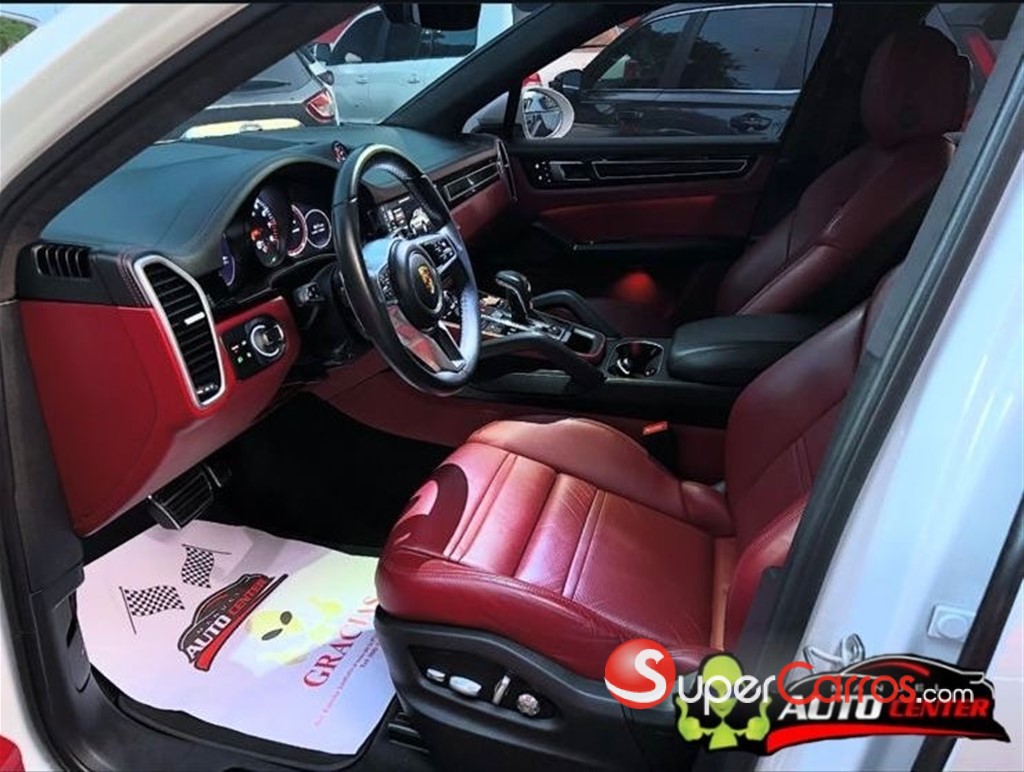 2021 Porsche Cayenne Coupe GTS — foto 8 / 12