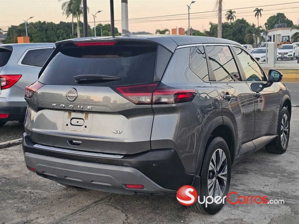 2022 Nissan Rogue SV FULL — foto 2 / 11