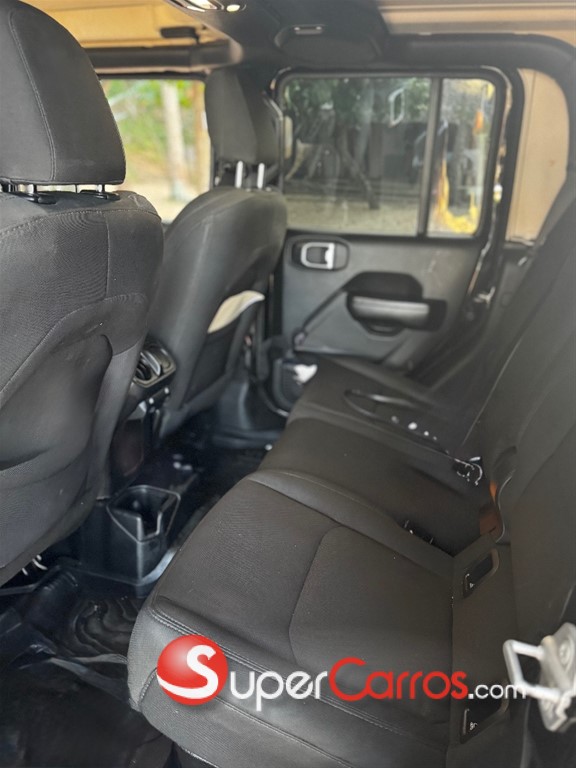 2021 Jeep Gladiator Sport — foto 5 / 9