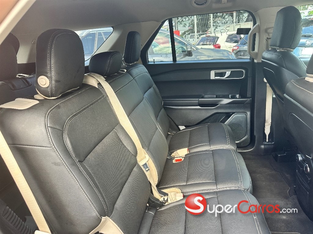 2020 Ford Explorer — foto 9 / 10