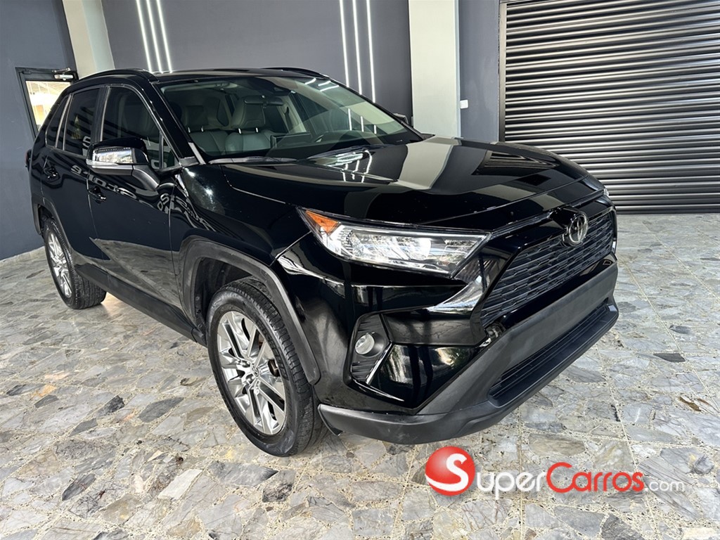 2021 Toyota RAV4 XLE Premium — foto 3 / 12